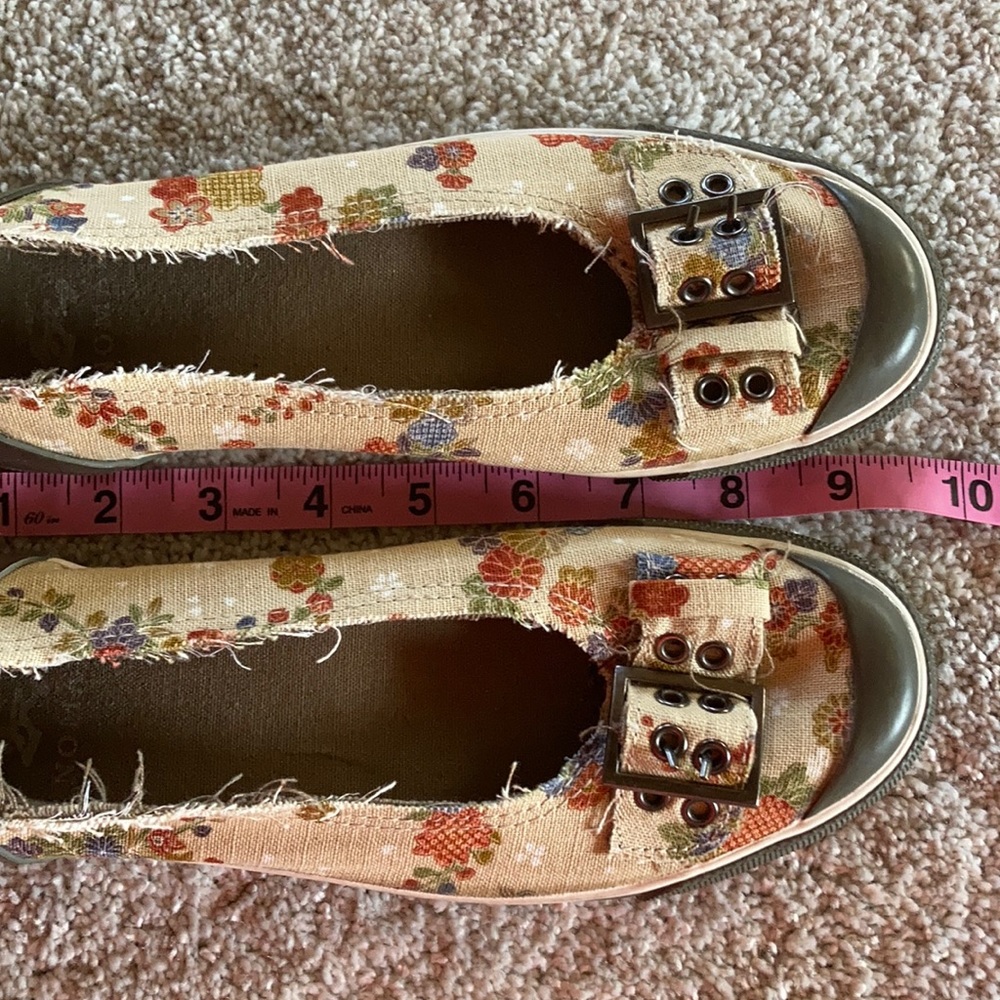 Nomad floral print canvas flats. - Picture 6 of 6